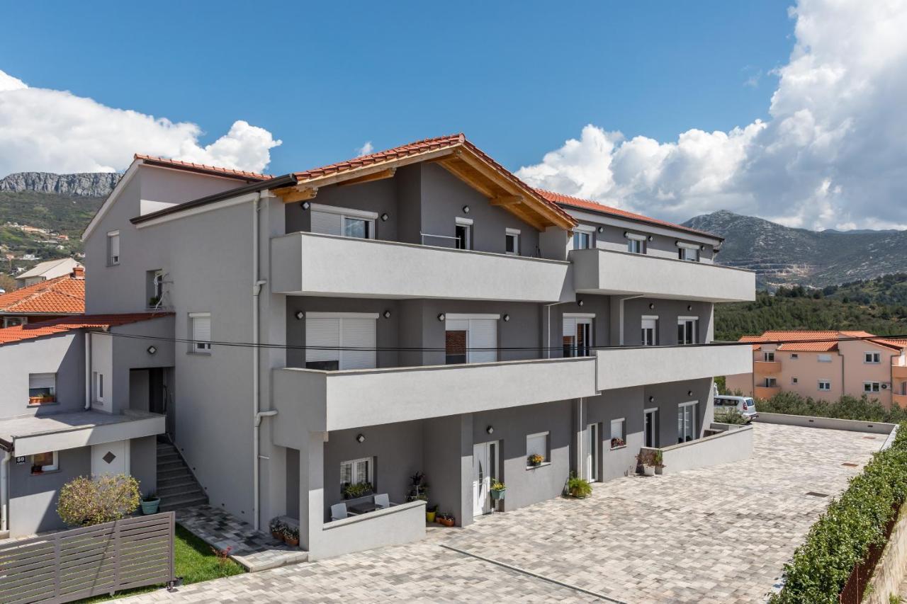 Apartments Villa Salona Sky Buitenkant foto
