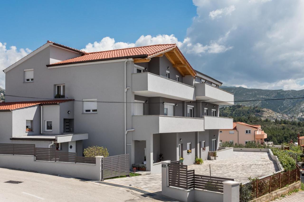 Apartments Villa Salona Sky Buitenkant foto