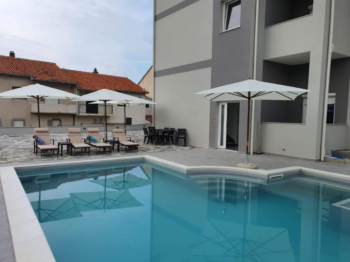 Apartments Villa Salona Sky Buitenkant foto